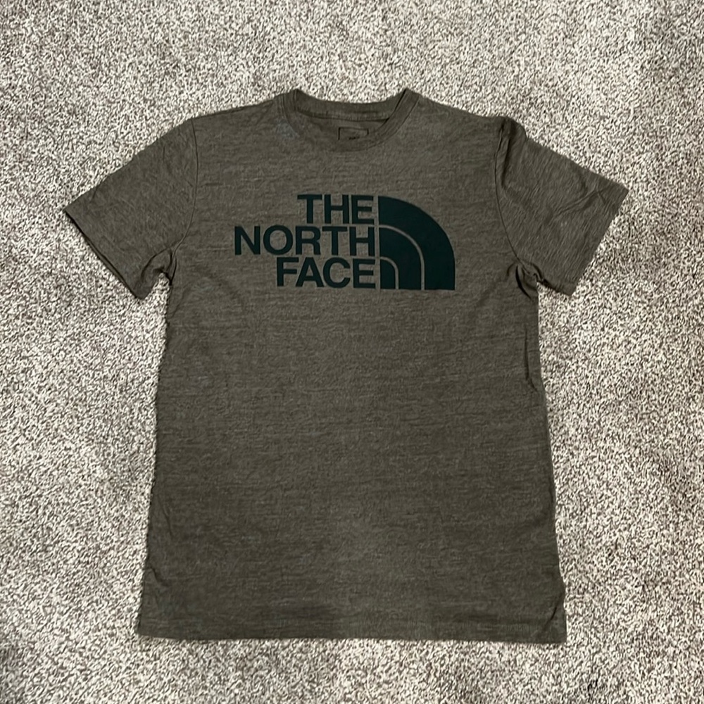 The North Face Shirt. Size Small. NWOT.